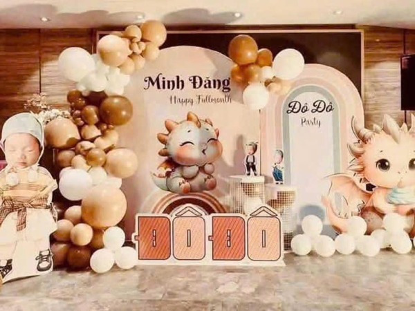 TRANG TRÍ BACKDROP TONE TRẮNG NẤU KẾT HỢP HÌNH RỒNG