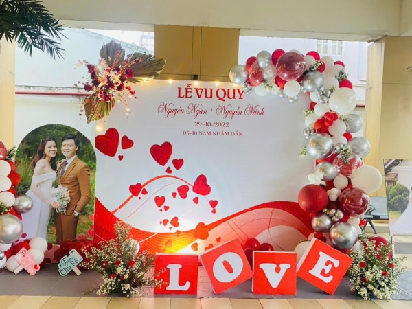 TRANG TRÍ TIỆC CƯỚI TONE TRẮNG ĐỎ 