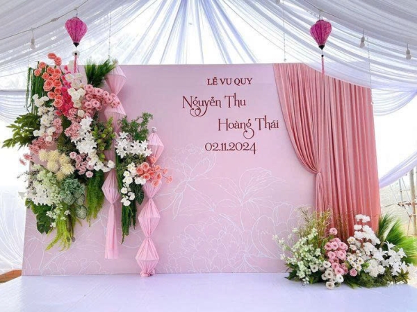 TRANG TRÍ TIỆC CƯỚI TONE HỒNG PASTEL KẾT HỢP HOA TƯƠI