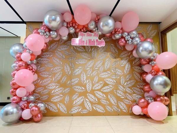 TRANG TRÍ CỔNG BONG BÓNG TONE TRẮNG HỒNG XÁM CỰC TRANG TRỌNG