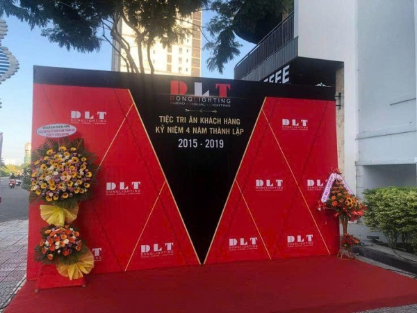 TRANG TRÍ BACKDROP SỰ KIỆN TIỆC TRI ÂN KHÁCH HÀNG