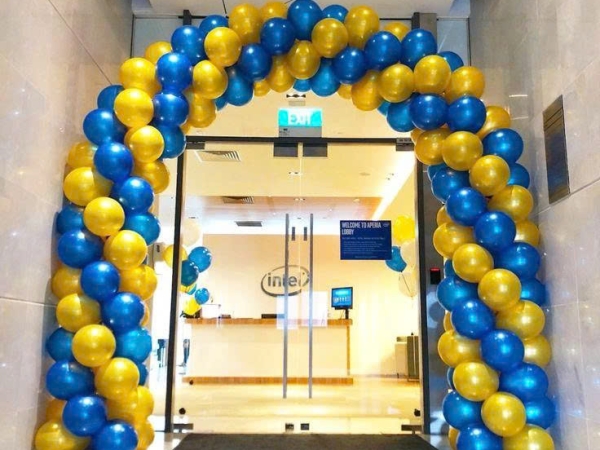 TRANG TRÍ CỔNG BONG BÓNG TONE XANH KẾT HỢP VỚI VÀNG GOLD ĐẲNG CẤP