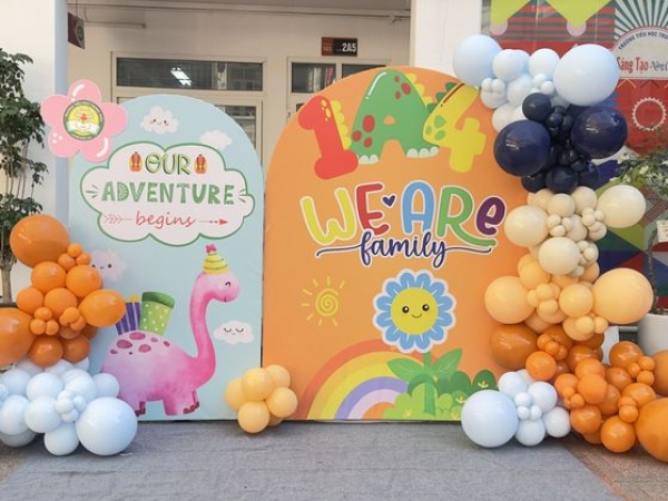 TRANG TRÍ SỰ KIỆN LỄ TỔNG KẾT NĂM HỌC TONE XANH CAM