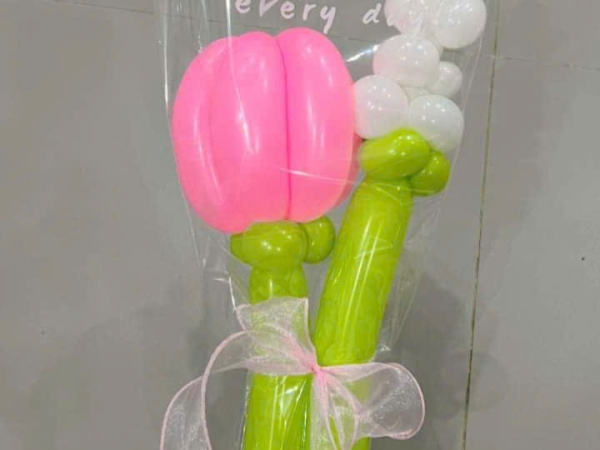 TẠO HÌNH HOA TULIP BẰNG BONG BÓNG
