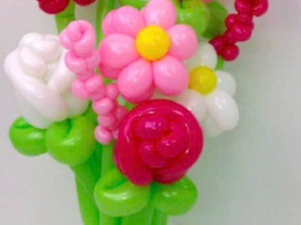 Các Mẫu Bong Bóng Nghệ Thuật Mới Năm 2026 – Chú Hề Biên Hòa